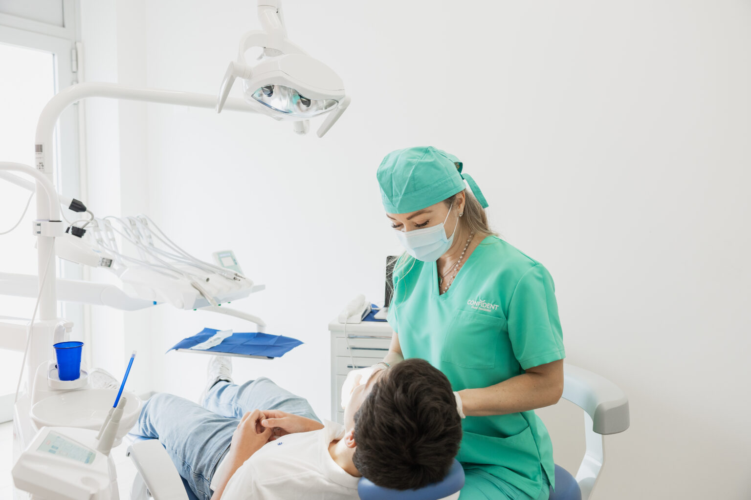 Sigillatura dei solchi dentali per la prevenzione della carie - Confident Studi Dentistici